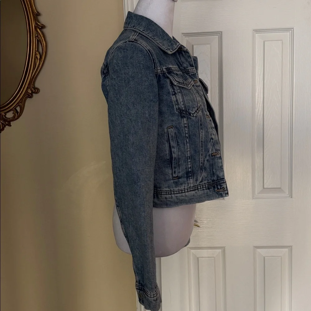 Free People X We The Free Rumors Denim Jacket in Light Indigo Size Small Flaw - Picture 10 of 11